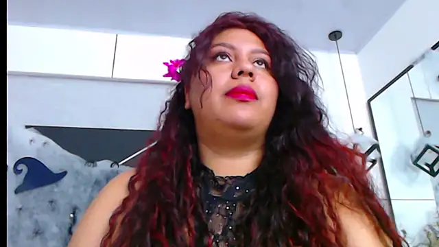 Snapshot of CloeStron chatting on October 17, 2:09 pm CloeStron online show from October 17, 2:09 pm