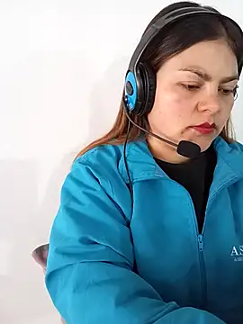 Snapshot of LUCIANA__99 chatting on September 10, 1:44 pm LUCIANA 99 online show from September 10, 1:44 pm