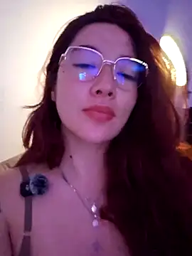 lunnaa  online show from January 14, 5:45 am