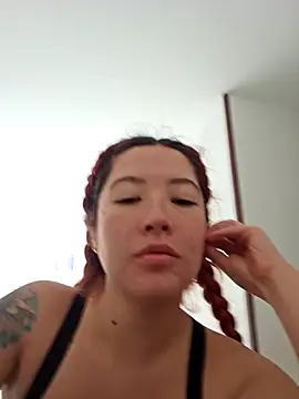 lunnaa  online show from October 8, 6:56 pm