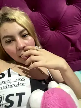 rubby lux online show from October 6, 2:50 am