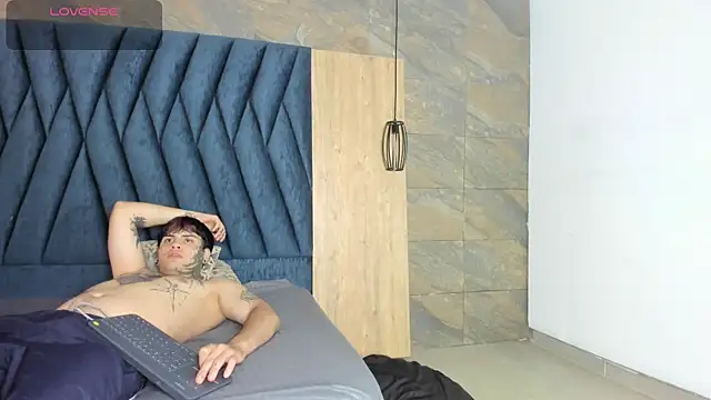 Mollyxketa1  online show from November 26, 7:37 pm