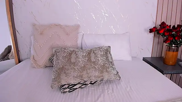 EmelyParker online show from February 4, 9:51 pm