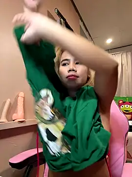 Snapshot of Kath_C chatting on October 1, 5:01 am Kath C online show from October 1, 5:01 am