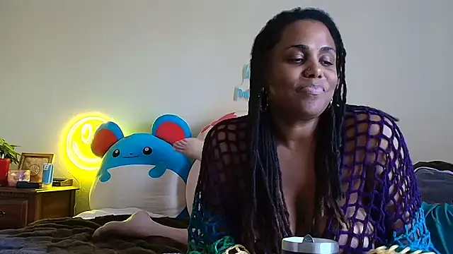 GigiMcFee online show from September 9, 8:19 pm