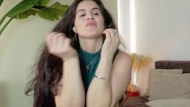 Snapshot of lizdevine chatting on October 17, 6:44 pm lizdevine online show from October 17, 6:44 pm