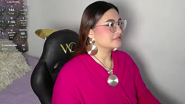 Snapshot of heluejamil chatting on October 24, 9:11 pm heluejamil online show from October 24, 9:11 pm