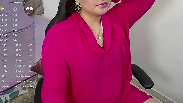 Snapshot of heluejamil chatting on October 10, 9:31 pm heluejamil online show from October 10, 9:31 pm