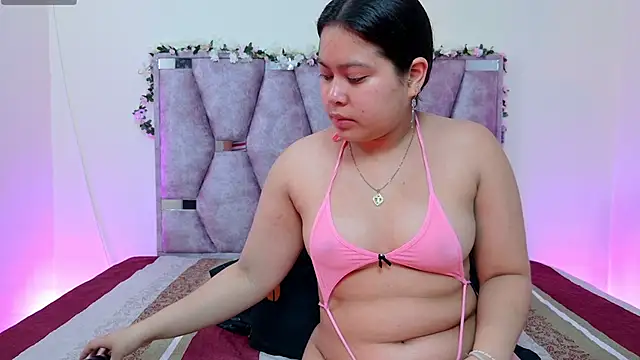 Snapshot of lana_and_liam_ chatting on October 14, 10:29 am lana and liam online show from October 14, 10:29 am