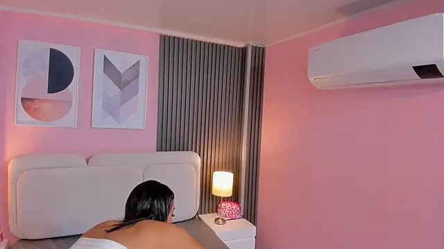 Clawdeen  wolf online show from December 22, 11:30 pm