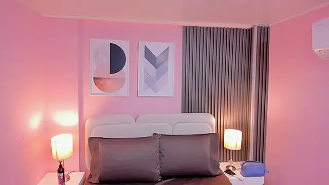 Snapshot of Clawdeen__wolf chatting on September 24, 7:57 pm Clawdeen wolf online show from September 24, 7:57 pm