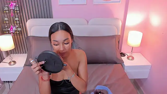 Snapshot of Clawdeen__wolf chatting on September 18, 7:56 pm Clawdeen wolf online show from September 18, 7:56 pm