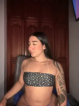 Snapshot of KaditaNavarro chatting on September 27, 1:57 am KaditaNavarro online show from September 27, 1:57 am