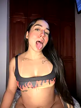 Snapshot of KaditaNavarro chatting on October 29, 11:18 pm KaditaNavarro online show from October 29, 11:18 pm