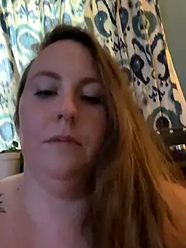 Snapshot of Domimommy420 chatting on September 27, 6:15 pm Domimommy420 online show from September 27, 6:15 pm