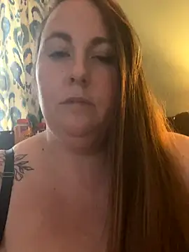 Snapshot of Domimommy420 chatting on October 27, 6:24 pm Domimommy420 online show from October 27, 6:24 pm