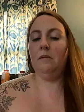 Snapshot of Domimommy420 chatting on October 9, 6:34 pm Domimommy420 online show from October 9, 6:34 pm