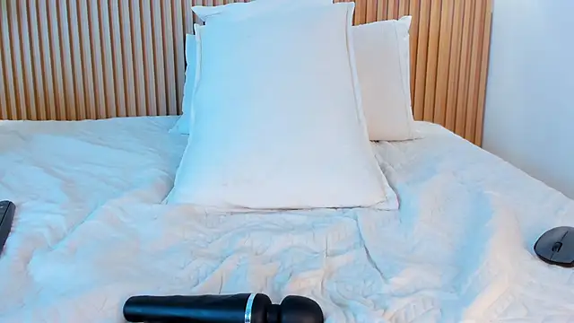 sofia  blaze online show from October 22, 3:00 am