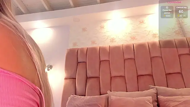 aishathornee online show from January 13, 9:52 pm