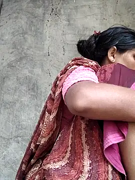 Snapshot of Hot-ilaiy chatting on October 22, 1:43 am Hot-ilaiy online show from October 22, 1:43 am