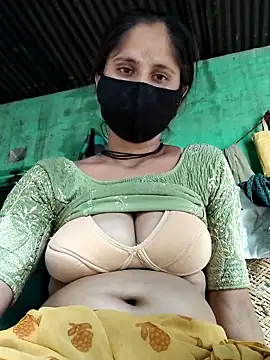 Snapshot of Hot-ilaiy chatting on October 6, 3:56 am Hot-ilaiy online show from October 6, 3:56 am