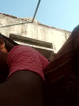 Snapshot of Hot-ilaiy chatting on October 18, 10:18 am Hot-ilaiy online show from October 18, 10:18 am