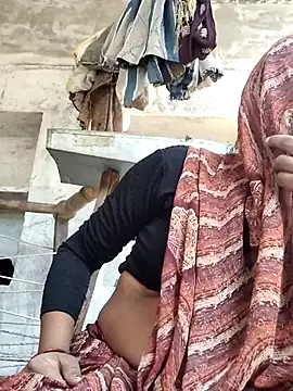 Snapshot of Hot-ilaiy chatting on October 14, 7:11 am Hot-ilaiy online show from October 14, 7:11 am