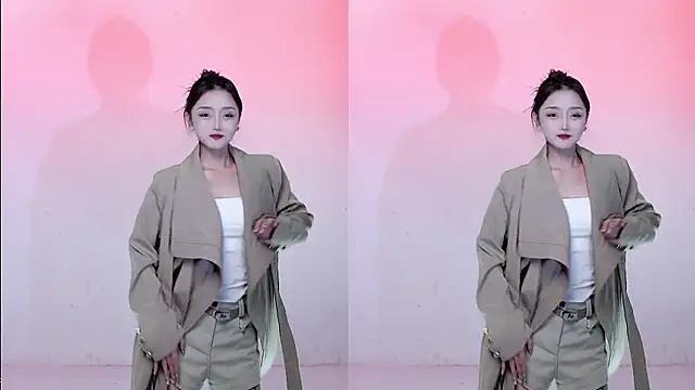 CM-002 online show from October 9, 11:20 pm