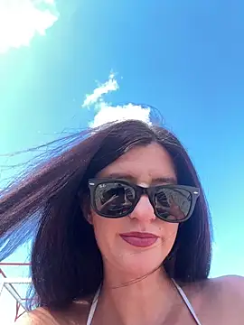 Snapshot of Ice_Bronx chatting on September 23, 11:41 am Ice Bronx online show from September 23, 11:41 am