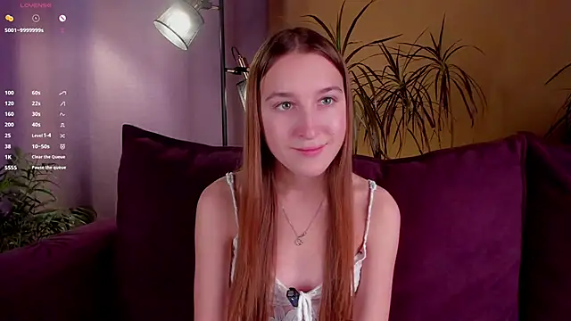 Snapshot of NanaMertins chatting on October 29, 1:21 am NanaMertins online show from October 29, 1:21 am