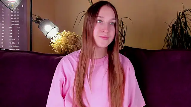 Snapshot of NanaMertins chatting on October 17, 1:09 am NanaMertins online show from October 17, 1:09 am