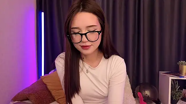 BlackEyesGirl online show from April 1, 7:09 am