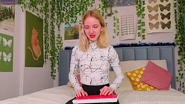 EmmaNovak online show from January 16, 12:34 pm