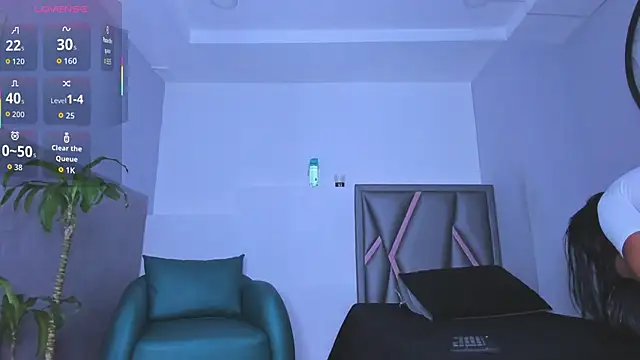 Snapshot of aurora_tziu chatting on October 8, 4:06 am aurora tziu online show from October 8, 4:06 am