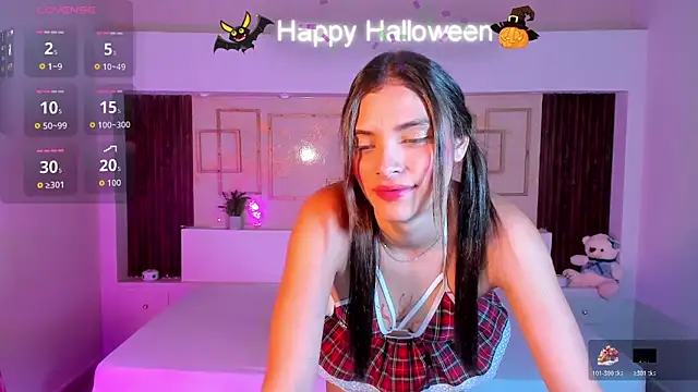 Snapshot of Hannacooper3 chatting on November 1, 8:13 pm Hannacooper3 online show from November 1, 8:13 pm