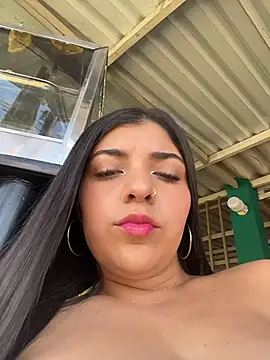 Isaa-Sweet online show from December 3, 3:58 pm