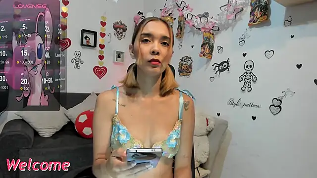 Snapshot of anastasia_tuya chatting on October 14, 1:52 am anastasia tuya online show from October 14, 1:52 am