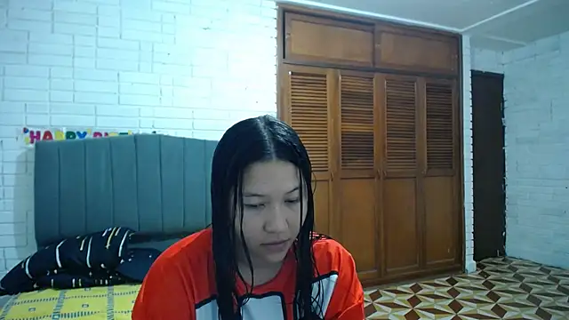 Snapshot of Naia_Stant chatting on October 23, 11:55 pm Naia Stant online show from October 23, 11:55 pm