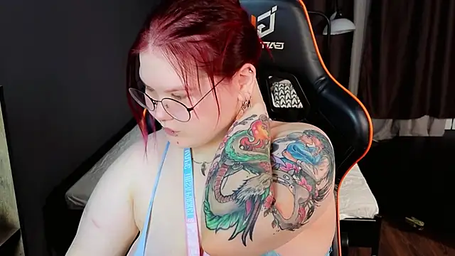 fillisfox  online show from February 11, 3:57 pm