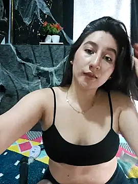 LunaBaby- online show from October 28, 12:33 pm