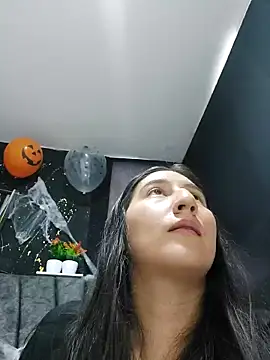 LunaBaby- online show from October 31, 11:14 am