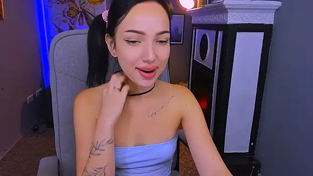 Sofyy Bradd online show from September 12, 6:35 am