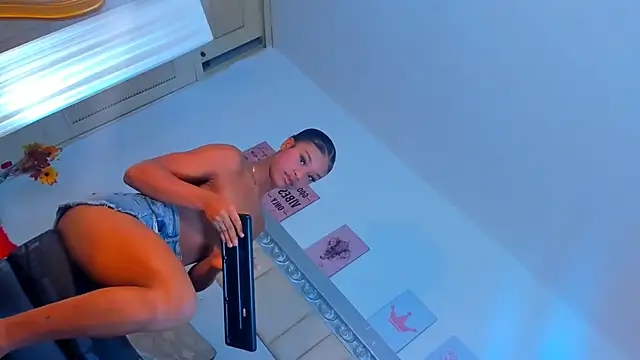 Snapshot of EbonyWildYou chatting on September 17, 2:15 pm EbonyWildYou online show from September 17, 2:15 pm