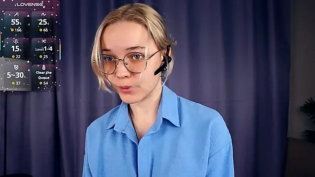 Snapshot of EdaKirkIin chatting on October 26, 5:25 am EdaKirkIin online show from October 26, 5:25 am