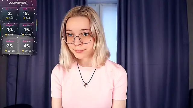 Snapshot of EdaKirkIin chatting on November 1, 5:22 am EdaKirkIin online show from November 1, 5:22 am