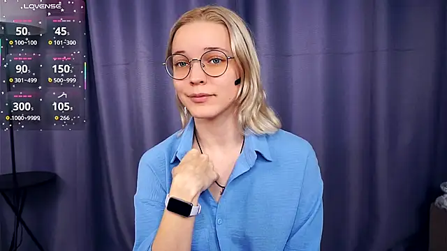 Snapshot of EdaKirkIin chatting on October 21, 6:28 am EdaKirkIin online show from October 21, 6:28 am