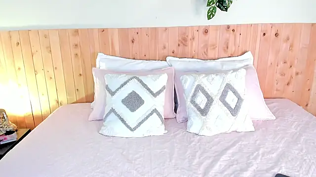 CloehSmiith online show from February 2, 11:53 am