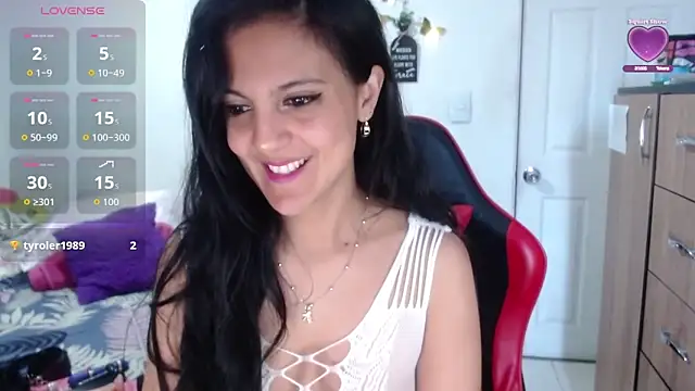 Snapshot of BasmaHernandez chatting on September 19, 1:21 pm BasmaHernandez online show from September 19, 1:21 pm