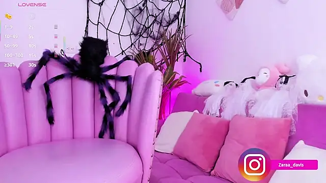 Snapshot of Zaradavis chatting on October 25, 9:54 pm Zaradavis online show from October 25, 9:54 pm