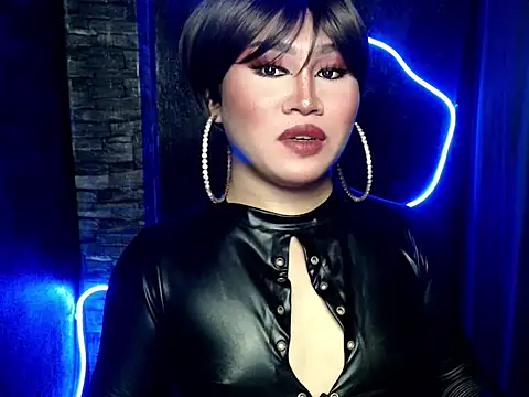 pretty lassy online show from September 24, 8:46 am